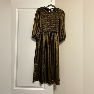 Elegant Gold Midi Dress